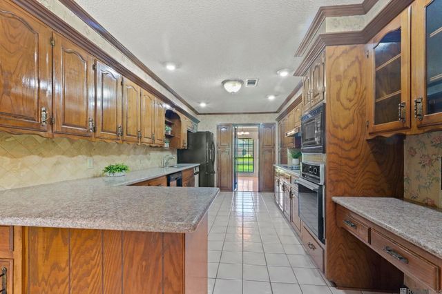 12015 Lake Lery Ave, Baton Rouge, LA 70816