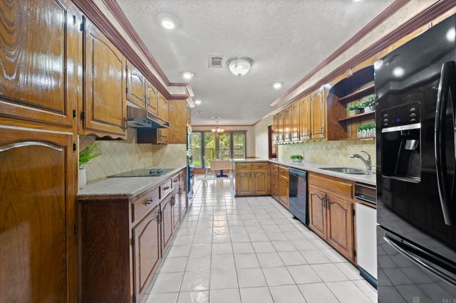 12015 Lake Lery Ave, Baton Rouge, LA 70816