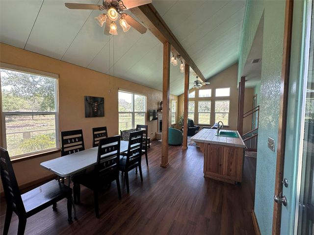 332 Turkey Dr RD, Dripping Springs, TX 78620