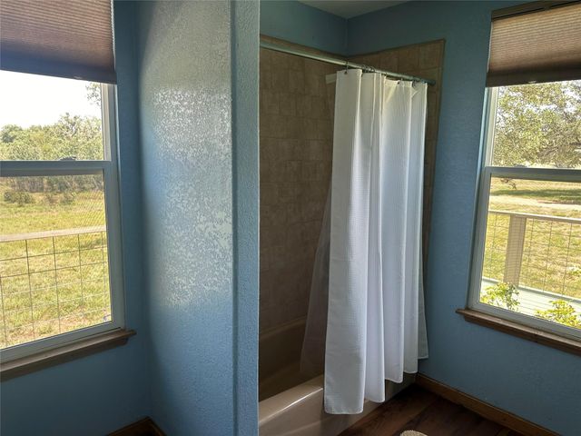 332 Turkey Dr RD, Dripping Springs, TX 78620