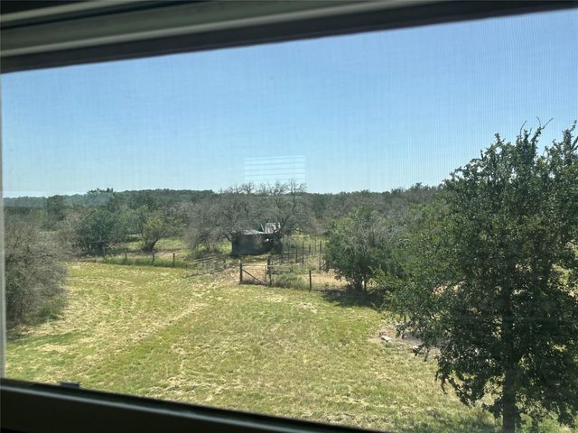 332 Turkey Dr RD, Dripping Springs, TX 78620