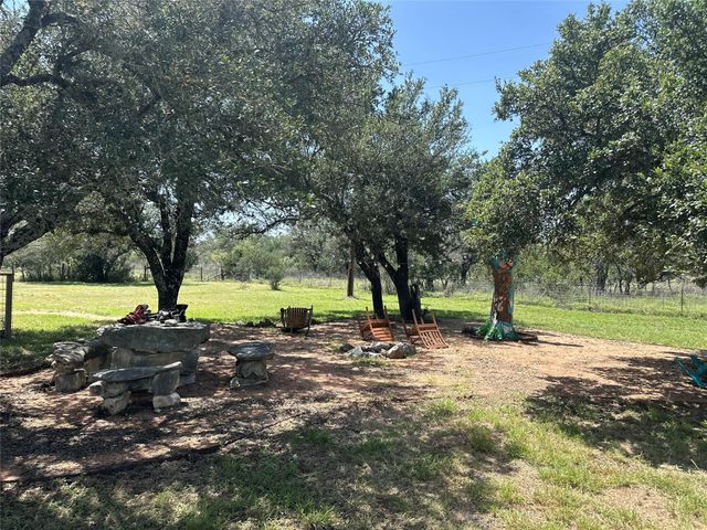 332 Turkey Dr RD, Dripping Springs, TX 78620