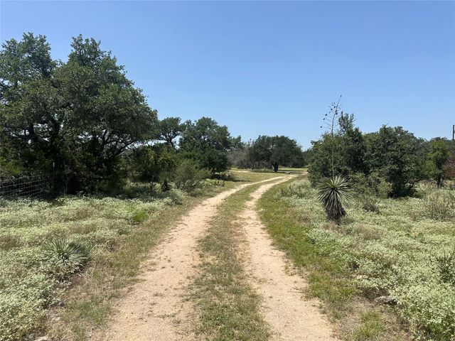 332 Turkey Dr RD, Dripping Springs, TX 78620