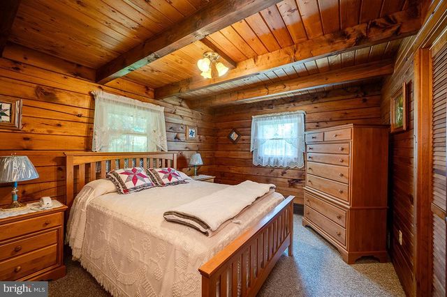 24 FORGE RD, Womelsdorf, PA 19567