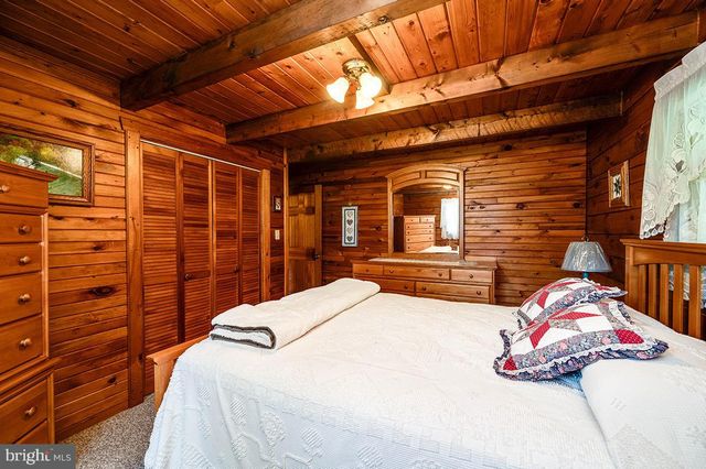 24 FORGE RD, Womelsdorf, PA 19567