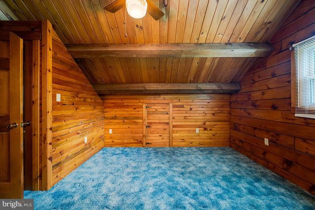 24 FORGE RD, Womelsdorf, PA 19567