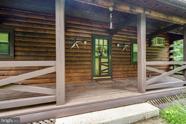 24 FORGE RD, Womelsdorf, PA 19567