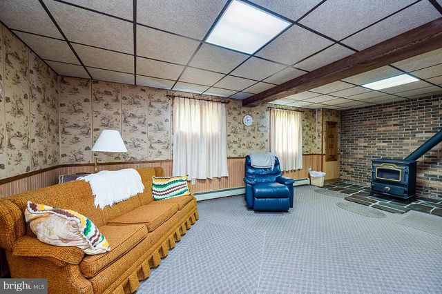 24 FORGE RD, Womelsdorf, PA 19567