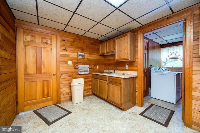 24 FORGE RD, Womelsdorf, PA 19567