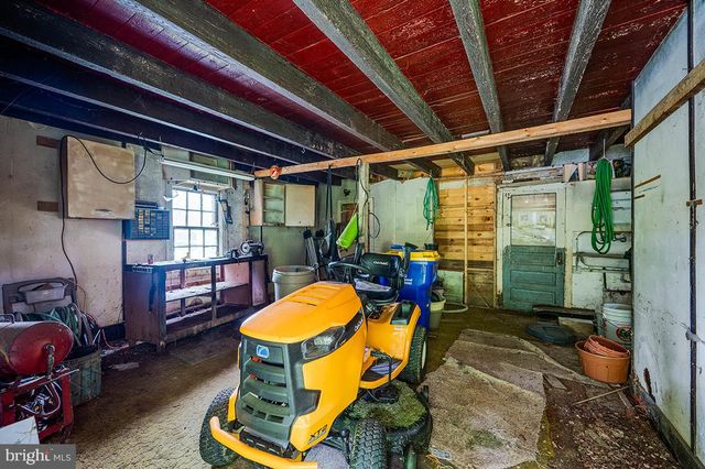 24 FORGE RD, Womelsdorf, PA 19567