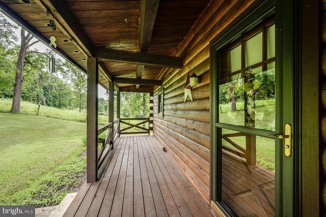 24 FORGE RD, Womelsdorf, PA 19567