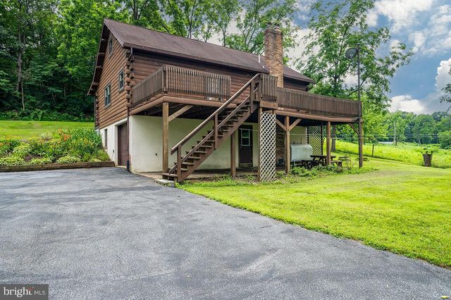 24 FORGE RD, Womelsdorf, PA 19567
