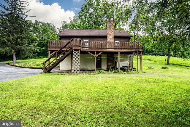 24 FORGE RD, Womelsdorf, PA 19567