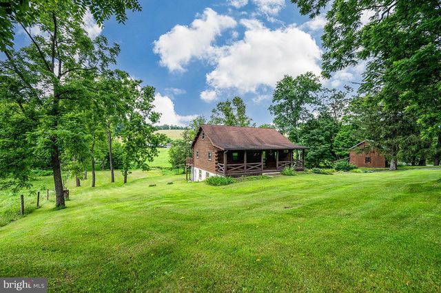 24 FORGE RD, Womelsdorf, PA 19567