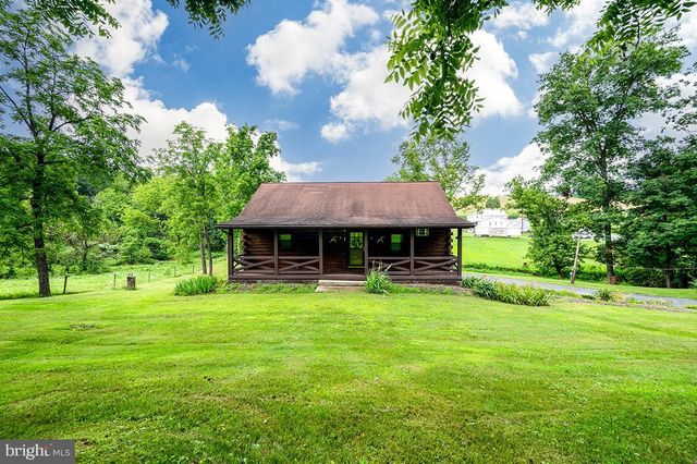 24 FORGE RD, Womelsdorf, PA 19567