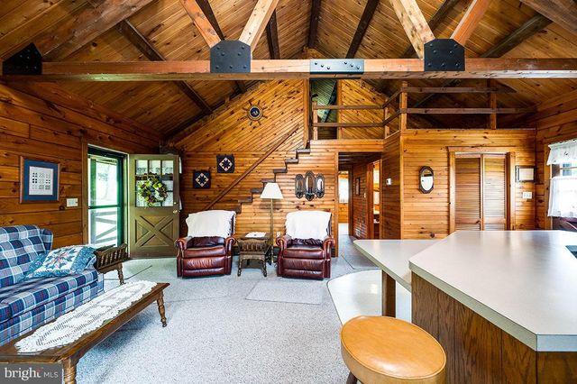 24 FORGE RD, Womelsdorf, PA 19567