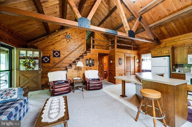 24 FORGE RD, Womelsdorf, PA 19567