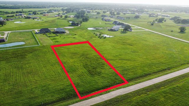 541 Quarter Horse Trail, Angleton, TX 77515