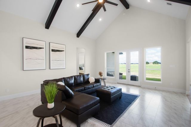 541 Quarter Horse Trail, Angleton, TX 77515