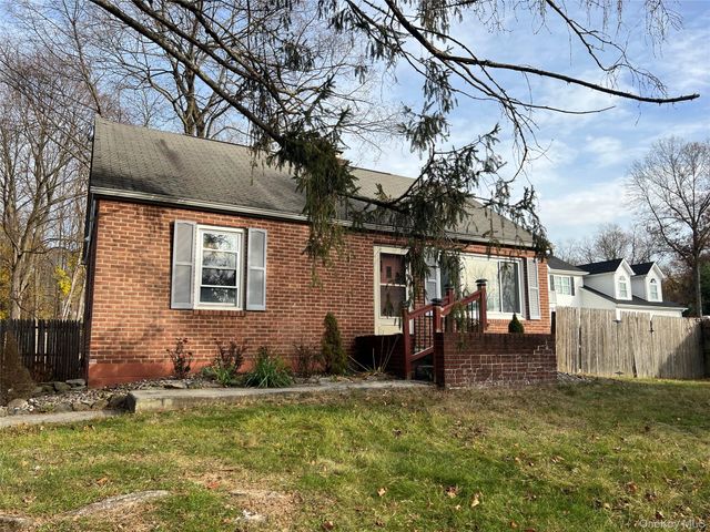 3 Davis Road, Poughkeepsie, NY 12603