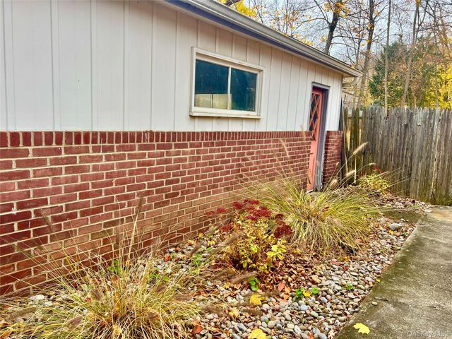 3 Davis Road, Poughkeepsie, NY 12603