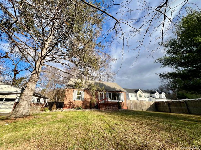 3 Davis Road, Poughkeepsie, NY 12603
