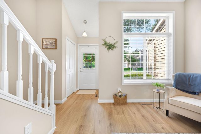 18232 Warbler Lane, Eden Prairie, MN 55346