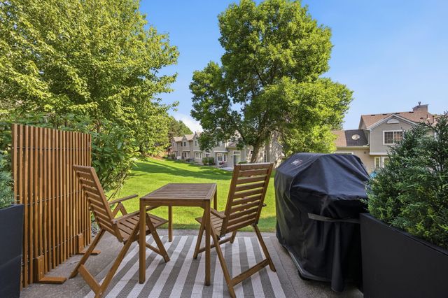 18232 Warbler Lane, Eden Prairie, MN 55346