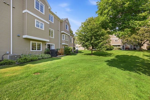 18232 Warbler Lane, Eden Prairie, MN 55346
