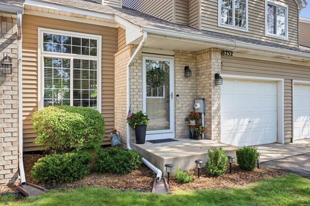 18232 Warbler Lane, Eden Prairie, MN 55346