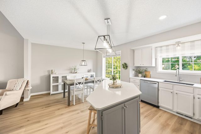 18232 Warbler Lane, Eden Prairie, MN 55346