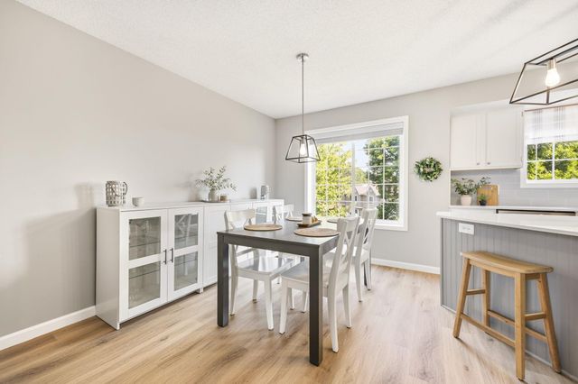 18232 Warbler Lane, Eden Prairie, MN 55346