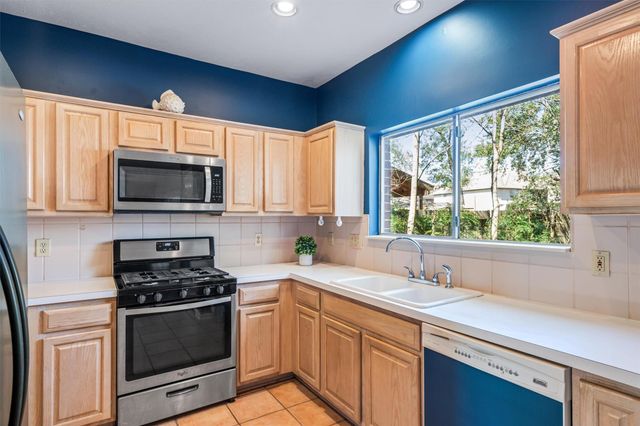 2630 Lakeway Drive, Seabrook, TX 77586