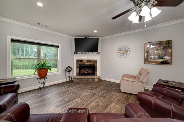 90 Wagon Trail, Mansfield, GA 30055