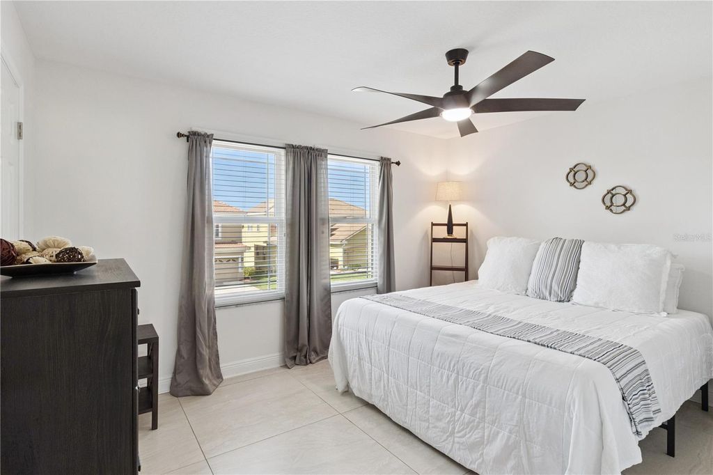 Image 24 of property listing at 3979 SUNSET LAKE DRIVE, Lakeland, FL 33810