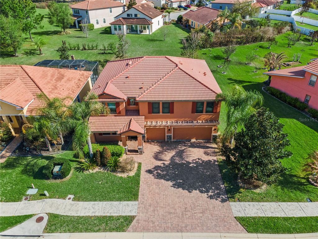 Image 33 of property listing at 3979 SUNSET LAKE DRIVE, Lakeland, FL 33810