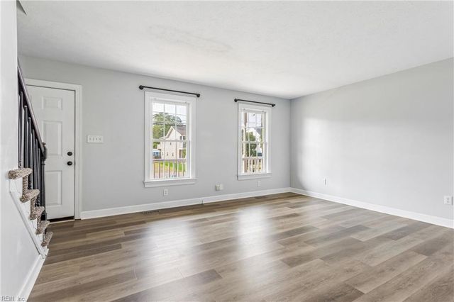 83 Ridge RD, Poquoson, VA 23662