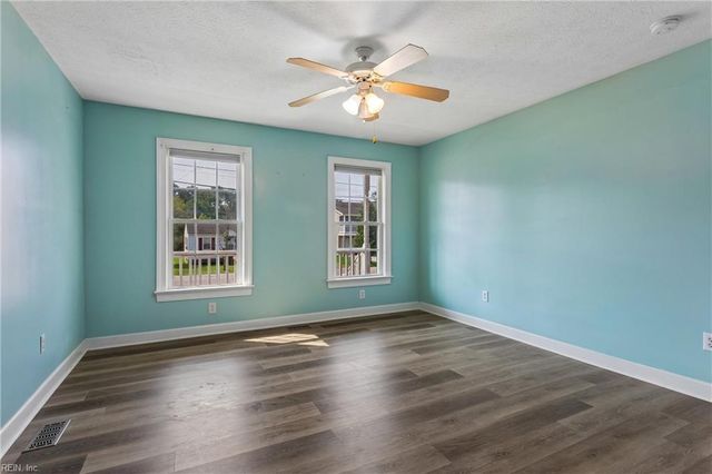 83 Ridge RD, Poquoson, VA 23662