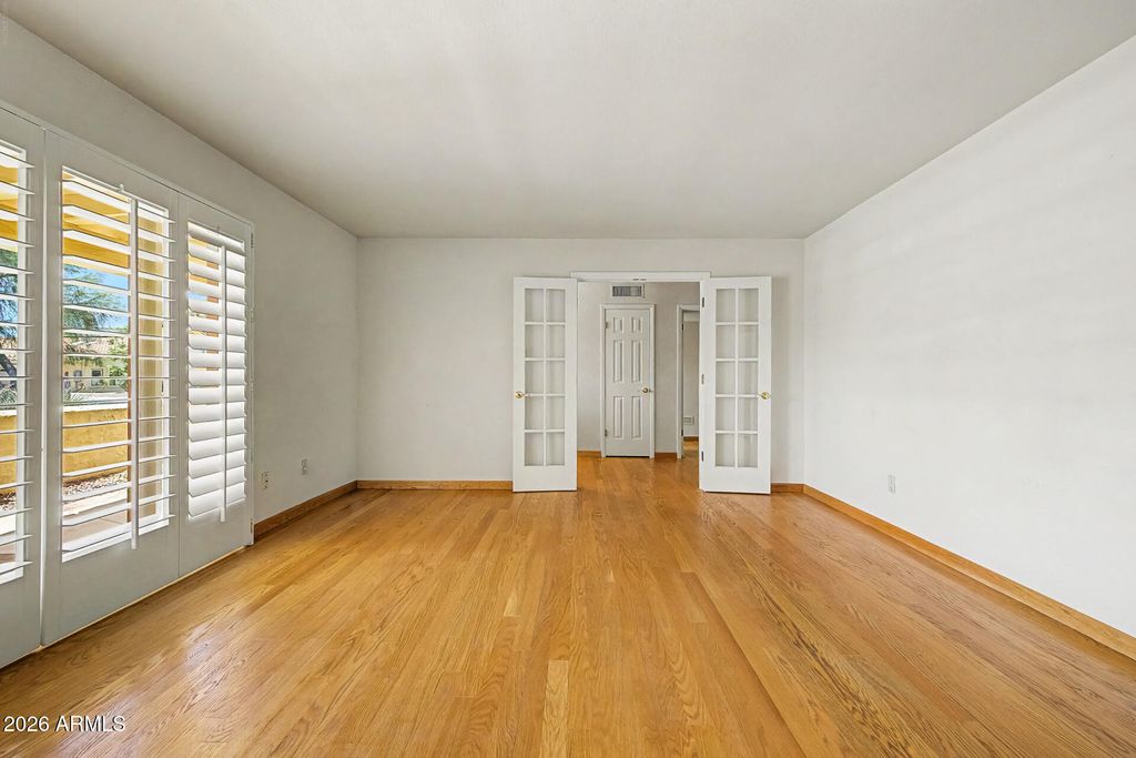 Image 15 of property listing at 7748 E ASTER Drive, Scottsdale, AZ 85260