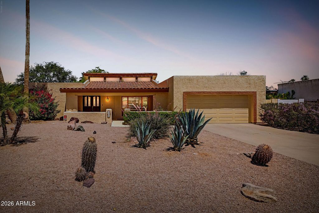 Image 2 of property listing at 7748 E ASTER Drive, Scottsdale, AZ 85260