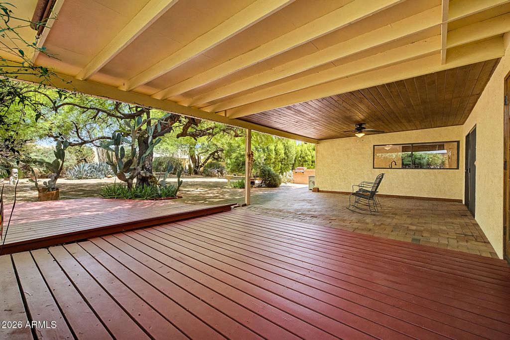 Image 4 of property listing at 7748 E ASTER Drive, Scottsdale, AZ 85260