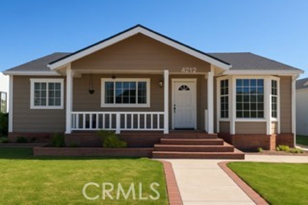 4212 Nipomo, Lakewood, CA 90713