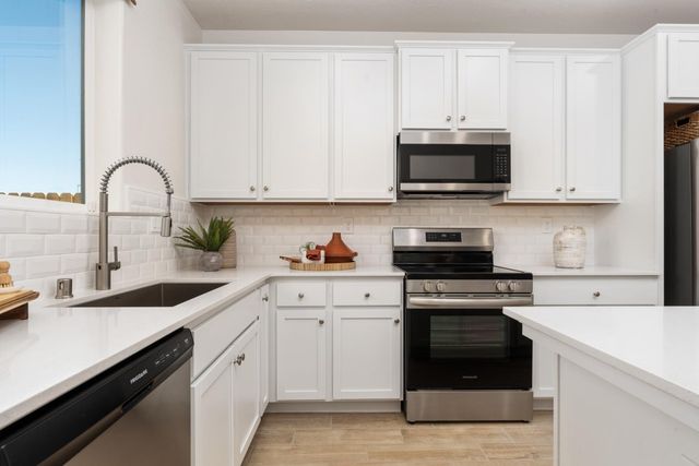 2029 N Wagon Lane, Clovis, CA 93619