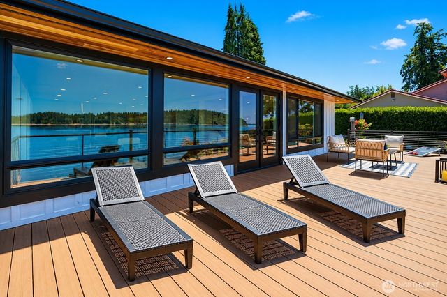 47 Wallace Street, Steilacoom, WA 98388