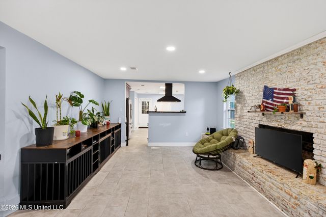 477 Glen Valley Way, Gulfport, MS 39507