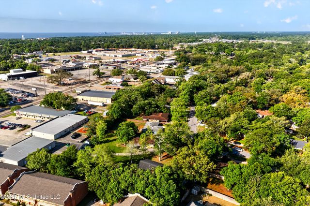477 Glen Valley Way, Gulfport, MS 39507