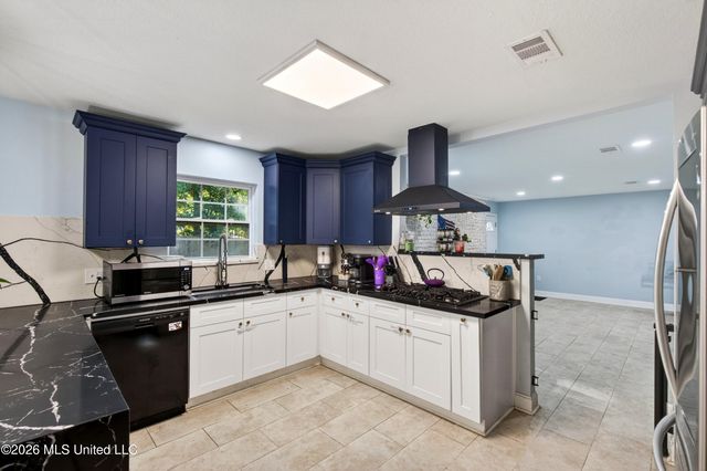477 Glen Valley Way, Gulfport, MS 39507