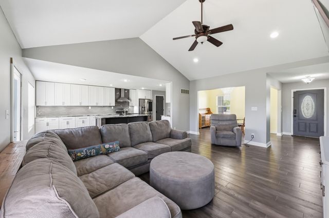 1531 Aaron Barnett Road, Lawrenceburg, KY 40342