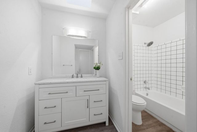 18800 Egret Bay Boulevard 808, Webster, TX 77058