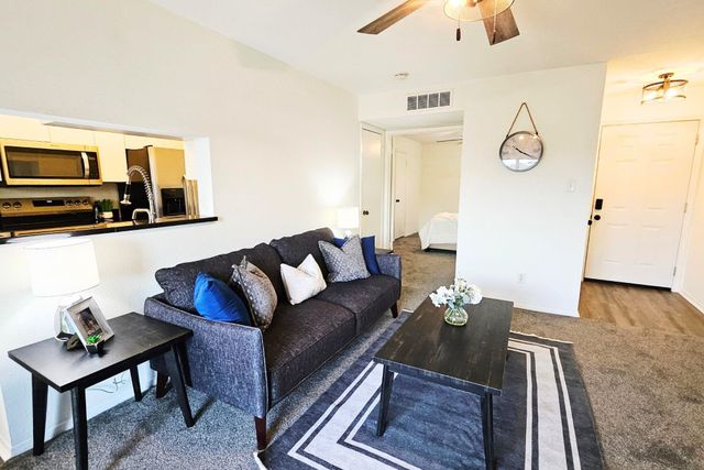 18800 Egret Bay Boulevard 808, Webster, TX 77058